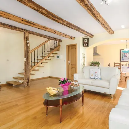 Beautiful In With Kitchen *