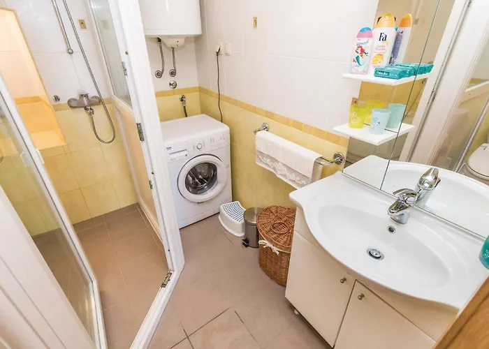 Beautiful In With Kitchen