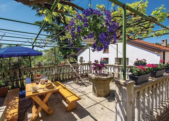 Vakantiehuis Beautiful In With Kitchen